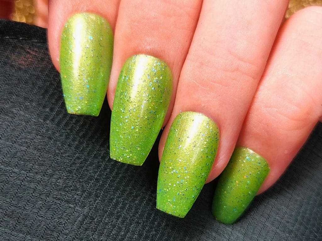 Long-lasting, 10-free holographic green polish – Feral at Heart by Kitti
