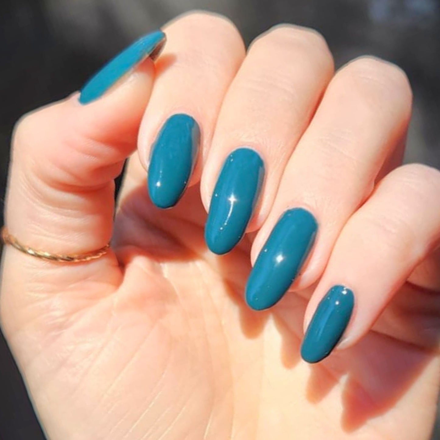 deep teal nail polish that dries quickly