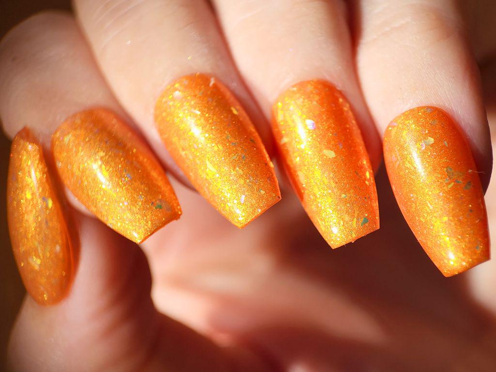 Non-toxic vegan orange shimmer polish – Here Comes the Sun