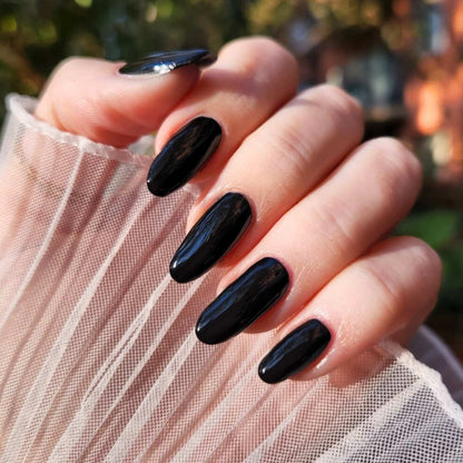 Classic black manicure – silky smooth crème finish, chip-resistant up to 7 days