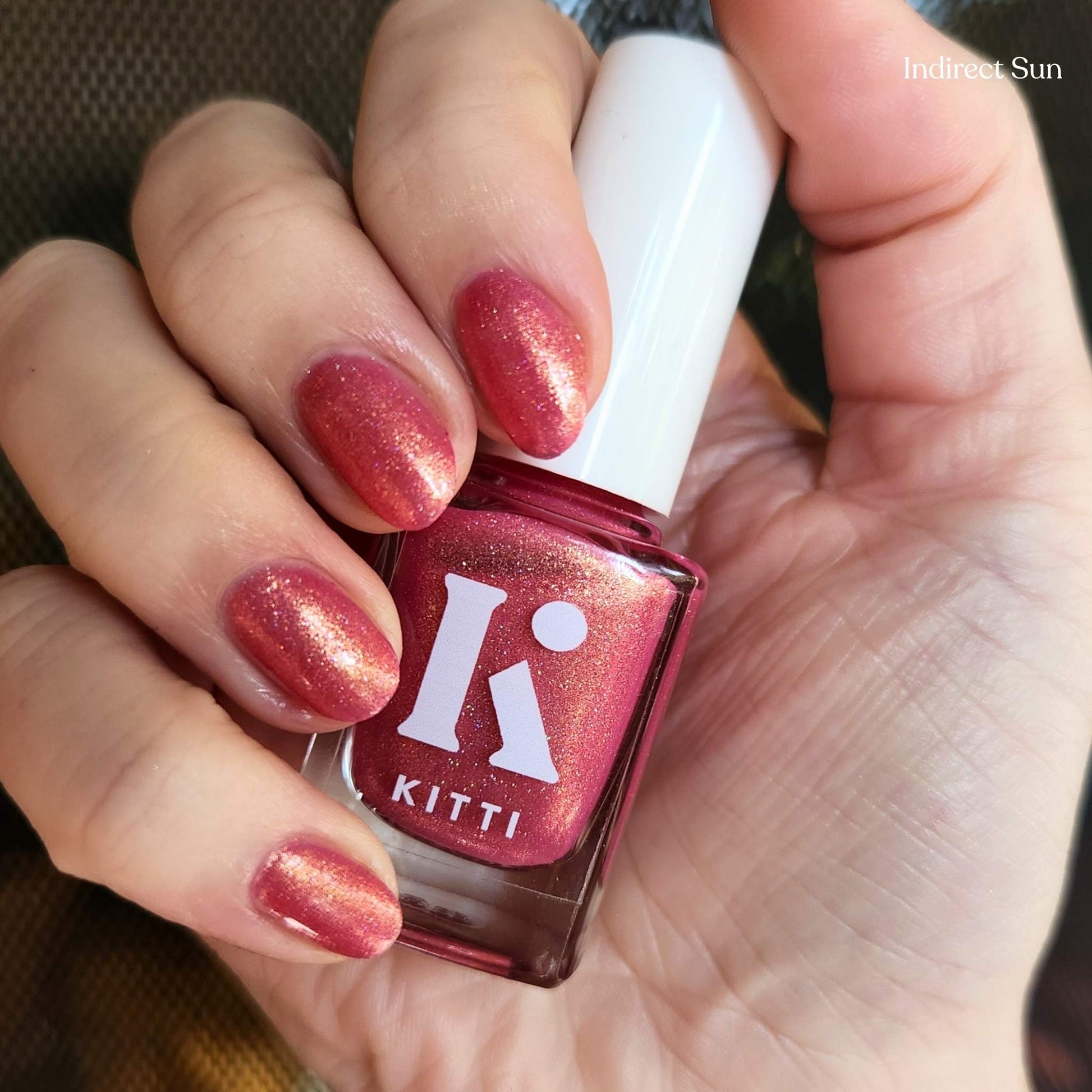 Pink to gold holographic indie nail polish – non-toxic and quick-drying