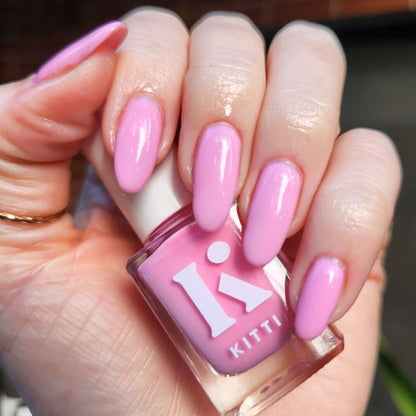 Soft candy pink manicure – quick-drying, chip-resistant indie Australian nail polish