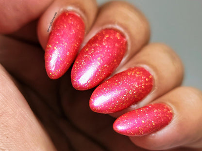 Holographic hot pink nail polish on deep skin tone – Kitti Nails swatch